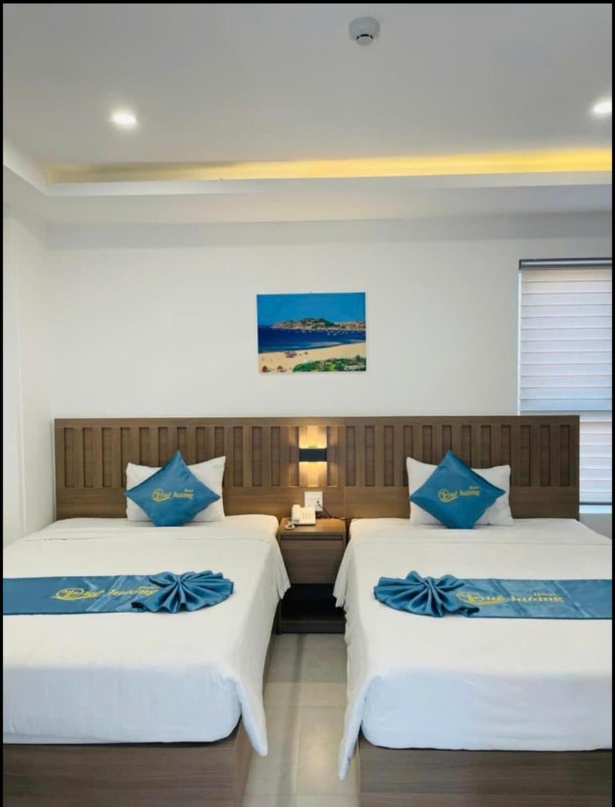 Que Huong Hotel Куинён Экстерьер фото