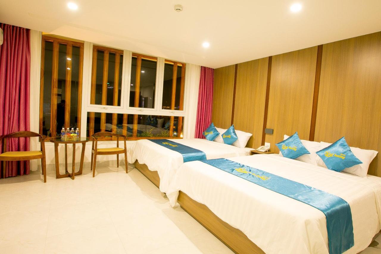 Que Huong Hotel Куинён Экстерьер фото